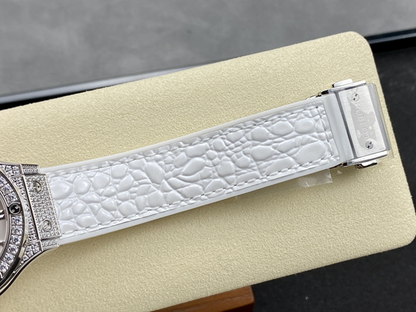 ウブロコピー時計角部分ディテール